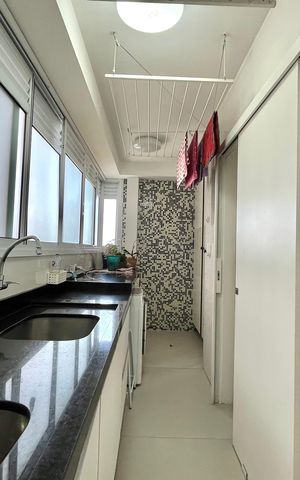 Apartamento à venda com 168m², 3 quartos e 4 vagas Apartamento à venda com 168m², 3 quartos e 4 vagasÁrea de Serviço