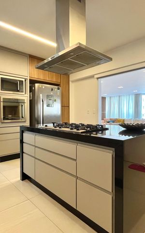 Apartamento à venda com 168m², 3 quartos e 4 vagas Apartamento à venda com 168m², 3 quartos e 4 vagasCozinha