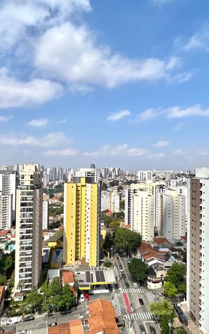 Apartamento à venda com 168m², 3 quartos e 4 vagas Apartamento à venda com 168m², 3 quartos e 4 vagasVista da Suíte 3