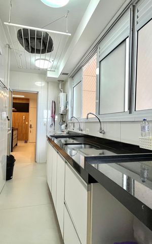 Apartamento à venda com 168m², 3 quartos e 4 vagas Apartamento à venda com 168m², 3 quartos e 4 vagasÁrea de Serviço