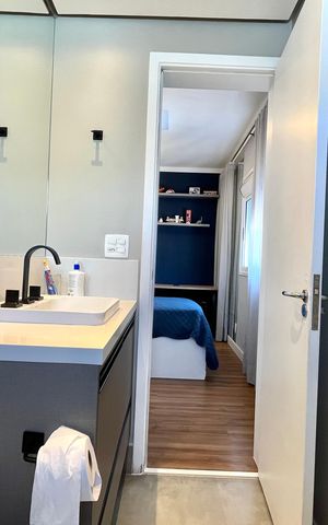 Apartamento à venda com 168m², 3 quartos e 4 vagas Apartamento à venda com 168m², 3 quartos e 4 vagasBanheiro da Suíte 1
