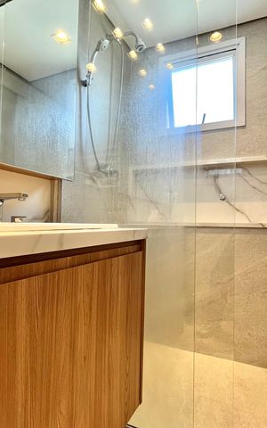 Apartamento à venda com 168m², 3 quartos e 4 vagas Apartamento à venda com 168m², 3 quartos e 4 vagasBanheiro da Suíte 1