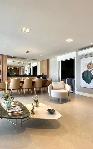 Apartamento à venda com 168m², 3 quartos e 4 vagas Apartamento à venda com 168m², 3 quartos e 4 vagasSala