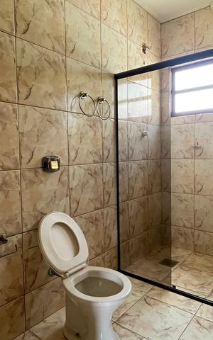 Casa para alugar com 293m², 4 quartos e 3 vagas Casa para alugar com 293m², 4 quartos e 3 vagasBanheiro 2