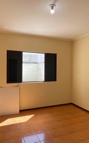 Casa para alugar com 293m², 4 quartos e 3 vagas Casa para alugar com 293m², 4 quartos e 3 vagasQuarto 1