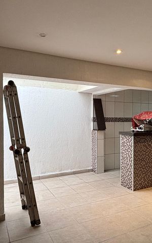 Casa para alugar com 82m², 2 quartos e 1 vaga Casa para alugar com 82m², 2 quartos e 1 vagaSala