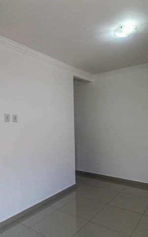 Casa de condomínio para alugar com 70m², 2 quartos e 2 vagasSala