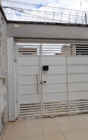 Casa de condomínio à venda com 60m², 2 quartos e 1 vagaGaragem