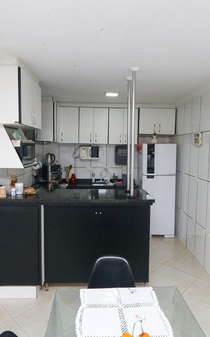 Casa para alugar com 110m², 5 quartos e 2 vagas Casa para alugar com 110m², 5 quartos e 2 vagasCozinha
