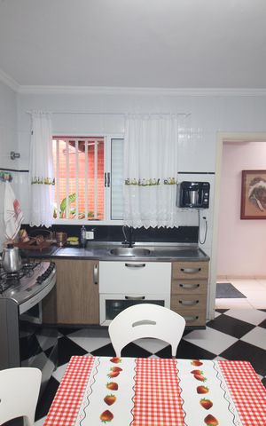 Casa para alugar com 117m², 3 quartos e 2 vagasCozinha
