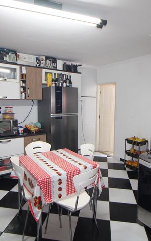 Casa para alugar com 117m², 3 quartos e 2 vagasCozinha
