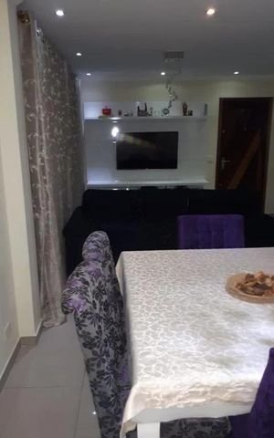 Casa à venda com 128m², 3 quartos e 2 vagas