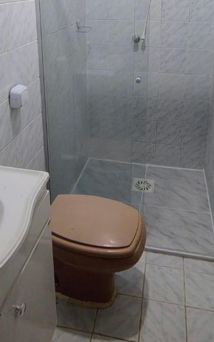 Casa para alugar com 118m², 5 quartos e 2 vagas Casa para alugar com 118m², 5 quartos e 2 vagasBanheiro