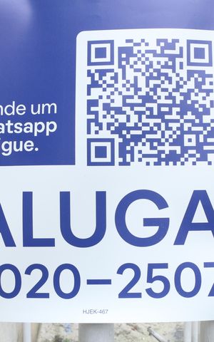 Casa para alugar com 210m², 3 quartos e 2 vagasplaca instalada