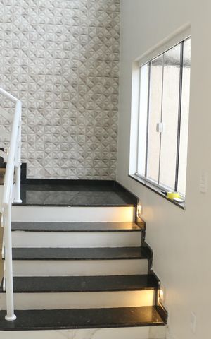 Casa para alugar com 210m², 3 quartos e 2 vagasEscada