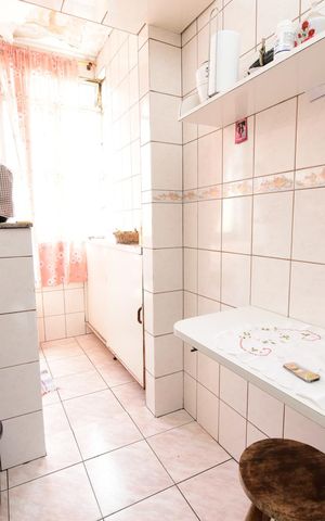 Apartamento para alugar com 240m², 3 quartos e 1 vaga Apartamento para alugar com 240m², 3 quartos e 1 vagaCozinha e Área de Serviço