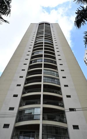 Apartamento à venda com 110m², 3 quartos e 2 vagasFachada