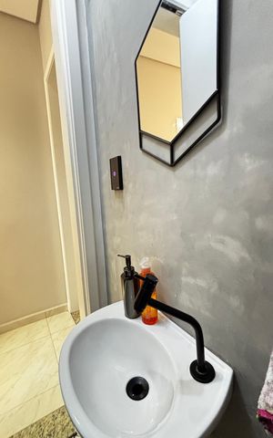 Casa à venda com 243m², 3 quartos e 5 vagas Casa à venda com 243m², 3 quartos e 5 vagasLavabo