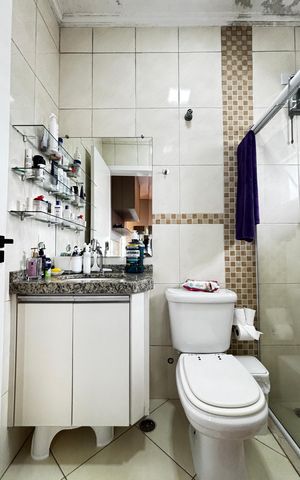 Casa à venda com 243m², 3 quartos e 5 vagas Casa à venda com 243m², 3 quartos e 5 vagasBanheiro da Suíte