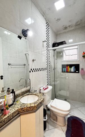 Casa à venda com 243m², 3 quartos e 5 vagas Casa à venda com 243m², 3 quartos e 5 vagasBanheiro