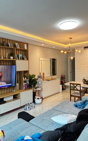 Casa à venda com 243m², 3 quartos e 5 vagas Casa à venda com 243m², 3 quartos e 5 vagasSala
