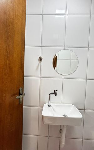 Casa à venda com 243m², 3 quartos e 5 vagas Casa à venda com 243m², 3 quartos e 5 vagasBanheiro de serviço