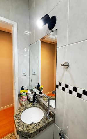 Casa à venda com 243m², 3 quartos e 5 vagas Casa à venda com 243m², 3 quartos e 5 vagasBanheiro