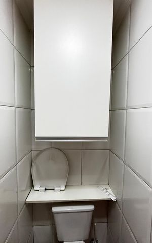 Casa à venda com 243m², 3 quartos e 5 vagas Casa à venda com 243m², 3 quartos e 5 vagasBanheiro de serviço