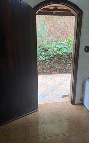 Casa de condomínio à venda com 325m², 3 quartos e 10 vagas Casa de condomínio à venda com 325m², 3 quartos e 10 vagasCozinha