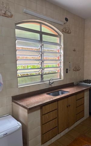 Casa de condomínio à venda com 325m², 3 quartos e 10 vagas Casa de condomínio à venda com 325m², 3 quartos e 10 vagasCozinha