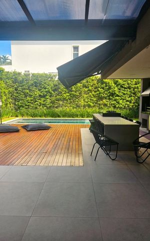 Casa de condomínio à venda com 400m², 4 quartos e 4 vagasÁrea externa