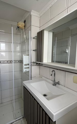 Apartamento à venda com 55m², 2 quartos e 1 vaga Apartamento à venda com 55m², 2 quartos e 1 vagaBanheiro