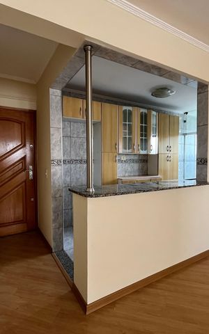 Apartamento à venda com 55m², 2 quartos e 1 vaga Apartamento à venda com 55m², 2 quartos e 1 vagaEntrada