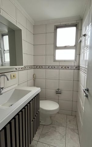 Apartamento à venda com 55m², 2 quartos e 1 vaga Apartamento à venda com 55m², 2 quartos e 1 vagaBanheiro