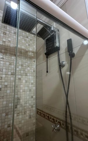 Apartamento à venda com 53m², 2 quartos e 1 vaga Apartamento à venda com 53m², 2 quartos e 1 vagaBanheiro