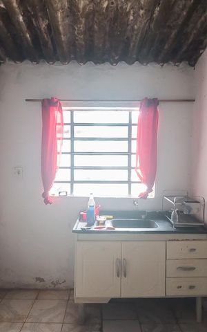 Casa para alugar com 37m², 1 quarto e sem vaga Casa para alugar com 37m², 1 quarto e sem vagaDepósito