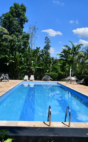 Casa de condomínio à venda com 220m², 3 quartos e 4 vagasÁrea comum - Piscina