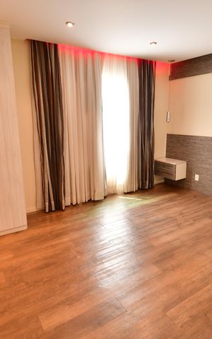 Casa de condomínio à venda com 220m², 3 quartos e 4 vagasQuarto 3 - Suíte