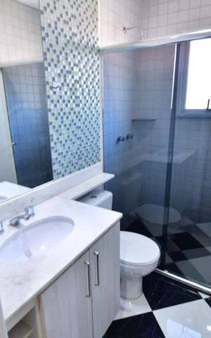 Casa de condomínio à venda com 220m², 3 quartos e 4 vagasBanheiro