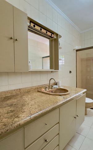 Casa para alugar com 171m², 4 quartos e 2 vagas Casa para alugar com 171m², 4 quartos e 2 vagasBanheiro 4