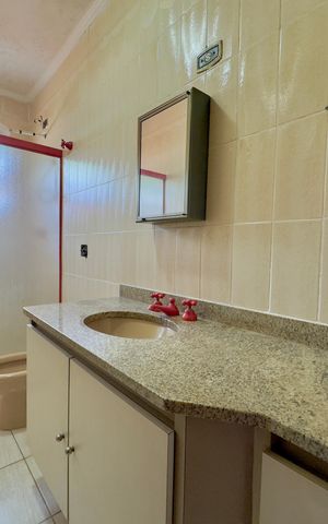 Casa para alugar com 171m², 4 quartos e 2 vagas Casa para alugar com 171m², 4 quartos e 2 vagasBanheiro 3