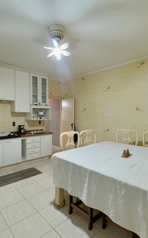 Casa para alugar com 171m², 4 quartos e 2 vagas Casa para alugar com 171m², 4 quartos e 2 vagasCozinha