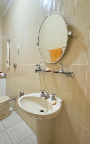 Casa para alugar com 171m², 4 quartos e 2 vagas Casa para alugar com 171m², 4 quartos e 2 vagasBanheiro 1