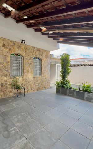 Casa para alugar com 171m², 4 quartos e 2 vagas Casa para alugar com 171m², 4 quartos e 2 vagasGaragem