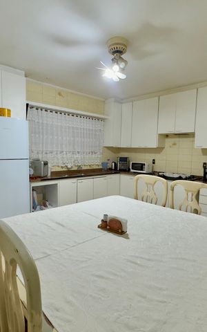 Casa para alugar com 171m², 4 quartos e 2 vagas Casa para alugar com 171m², 4 quartos e 2 vagasCozinha