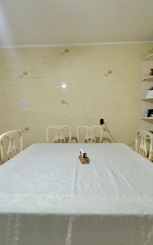 Casa para alugar com 171m², 4 quartos e 2 vagas Casa para alugar com 171m², 4 quartos e 2 vagasCozinha