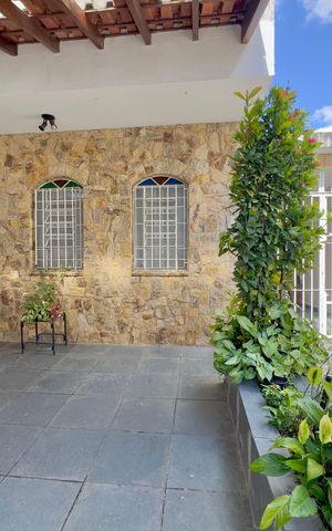 Casa para alugar com 171m², 4 quartos e 2 vagas Casa para alugar com 171m², 4 quartos e 2 vagasGaragem
