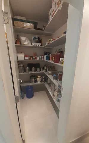 Casa de condomínio à venda com 410m², 4 quartos e 4 vagasCozinha