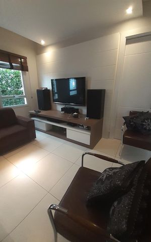 Casa de condomínio à venda com 410m², 4 quartos e 4 vagasQuarto