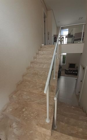 Casa de condomínio à venda com 410m², 4 quartos e 4 vagasCorredor